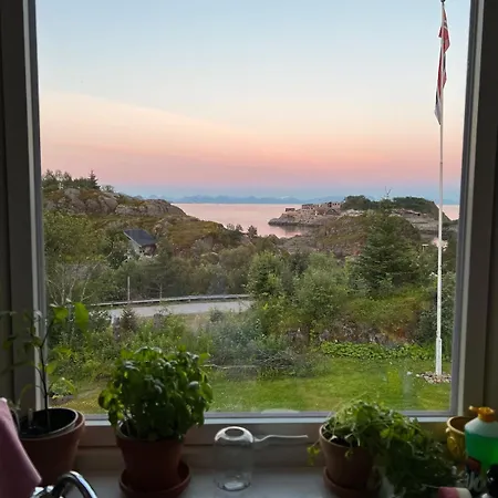 Hus I Lofoten Feriehus